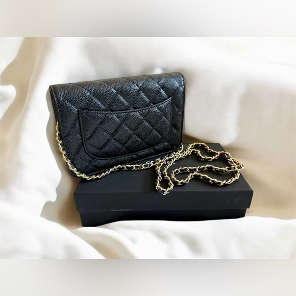 Elegant Black Quilted Wallet On Chain WOC Leather Bag in light gold hardware - Picture 2 of 8